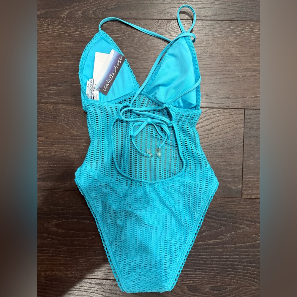 ISABELLA ROSE
V-Neck Crochet One-Piece Swimsuit - Women Swim NWT - Picture 4 of 5